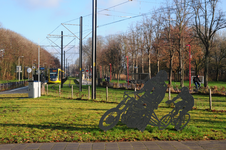 846267 Afbeelding van het Stayer-monument op de hoek van de Herculeslaan en de Weg tot de Wetenschap te Utrecht, ...